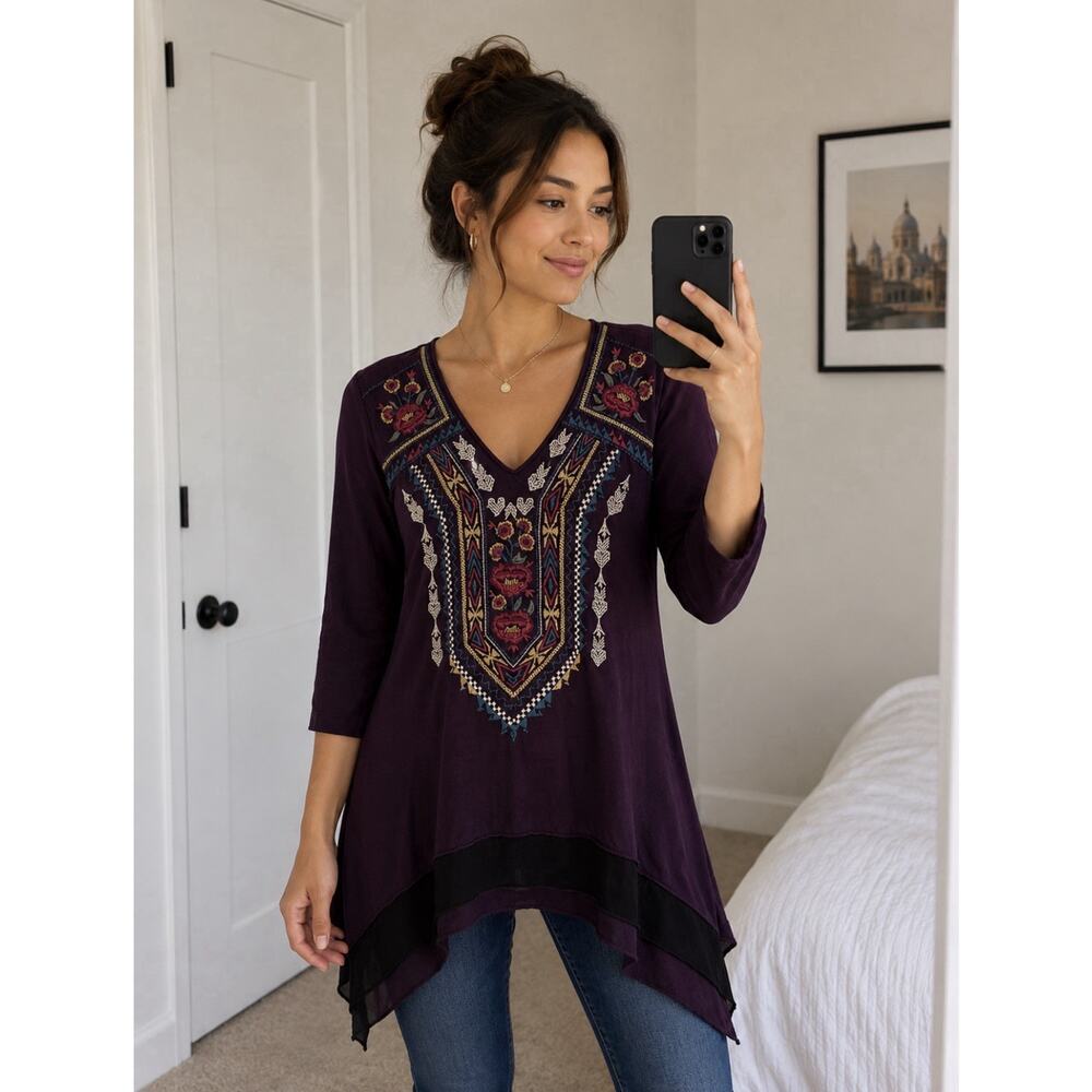 Johnny Was Purple Embroidered V Neck Tunic Asymmetric Hem Sz S As Is Small Hole